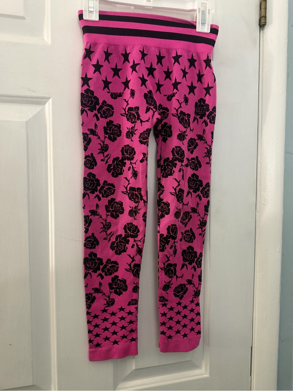 Faded Glory Girls Pink Black Rose Star Leggings Size M 7-10